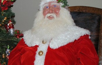 ‘Santas Around The World’ Exhibit Open Through December 22